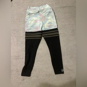 Bombshell sportswear leggings camo